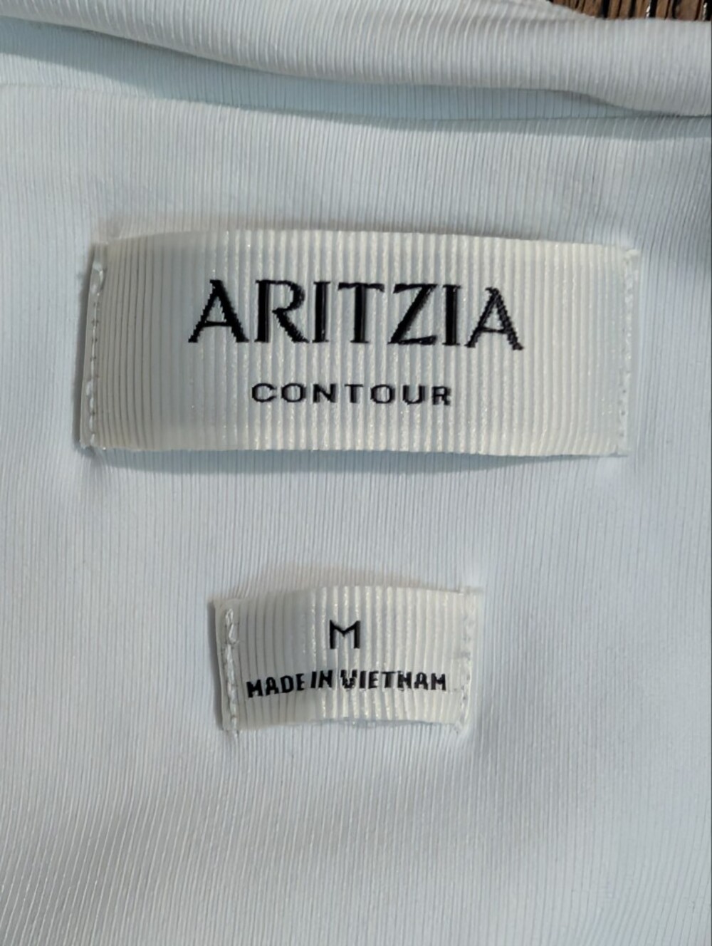 Aritzia Original Contour Optimum Halter Top - Picture 10 of 12